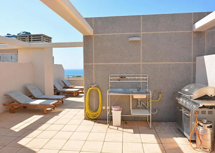 Luxury Beachfront Penthouse By Nras Apartman *