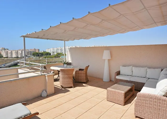 Apartman Luxury Beachfront Penthouse By Nras