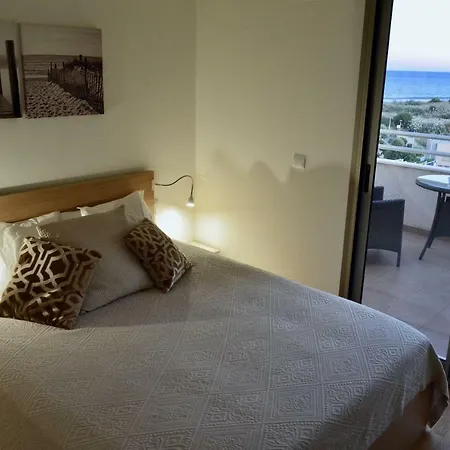 Luxury Beachfront Penthouse By Nras アパート エル・カンページョ